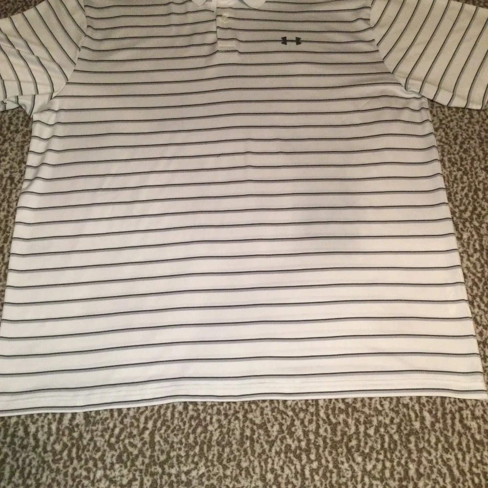 UNDER ARMOUR POLO SHIRT SIZE XXL (SMALL INK STAIN AS SHOWN IN PHOTO) - Picture 2 of 9